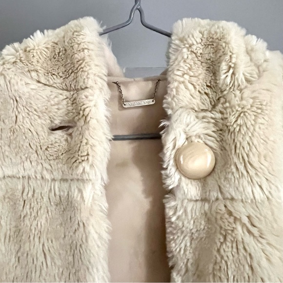 Faux fur coat - Picture 8 of 11